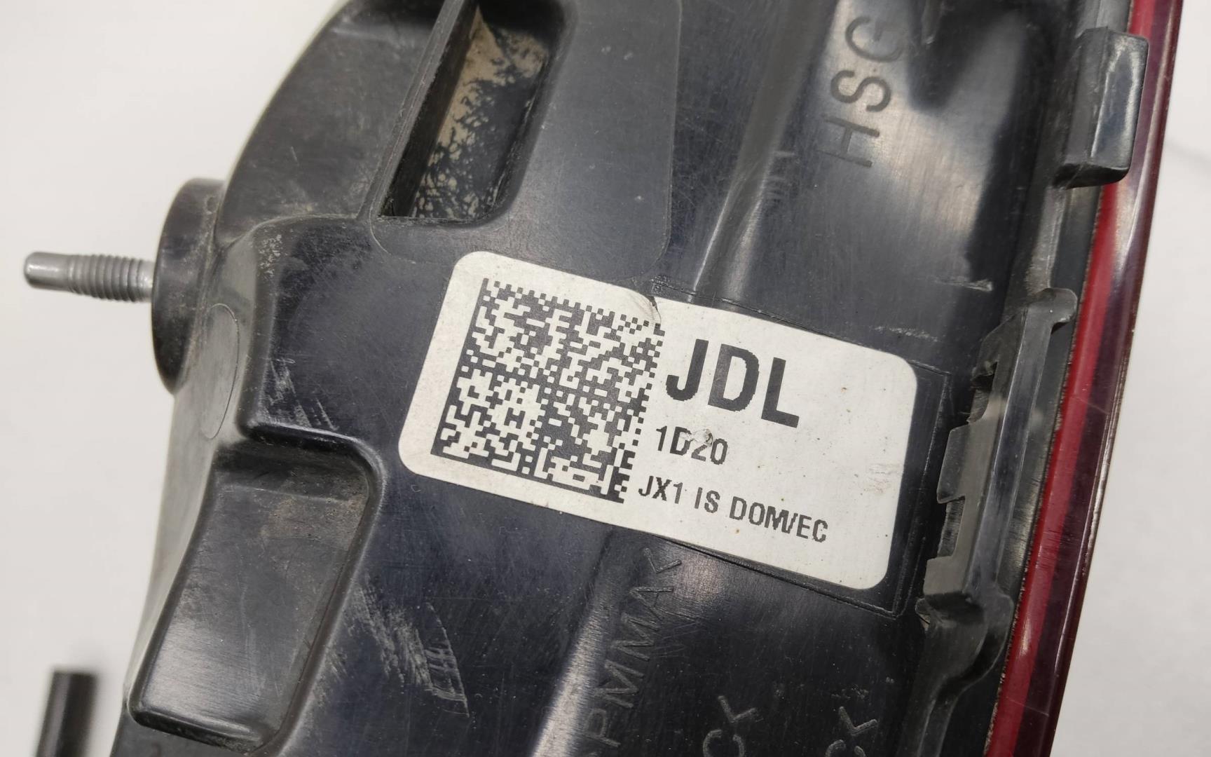 Фонарь задний внутренний левый