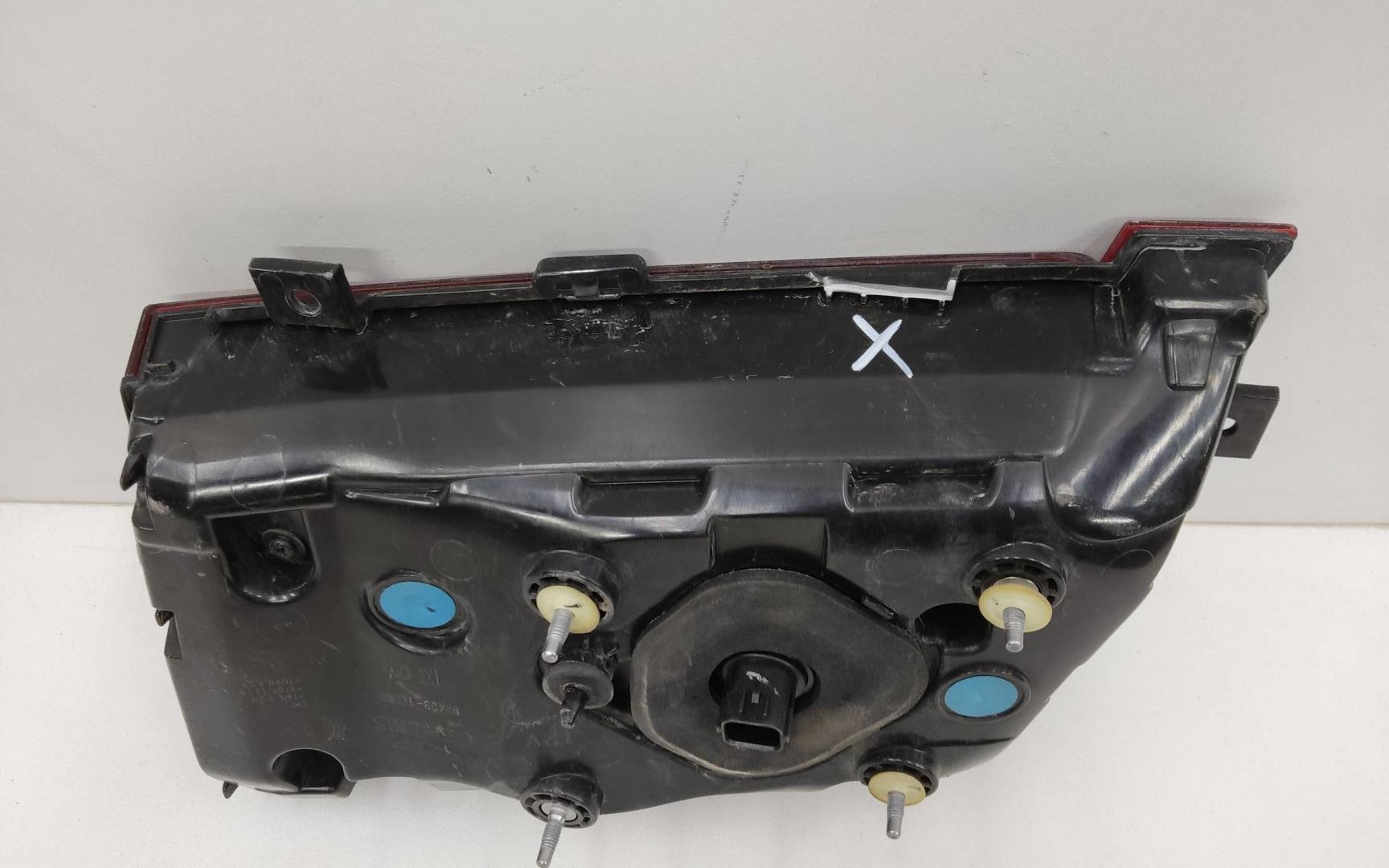 Фонарь задний внутренний левый