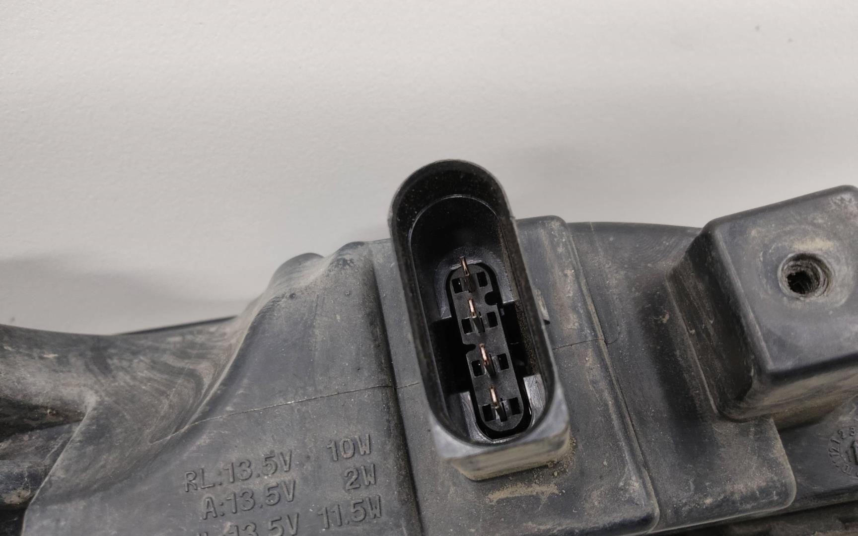 Фара дневного света левая (ходовые огни)