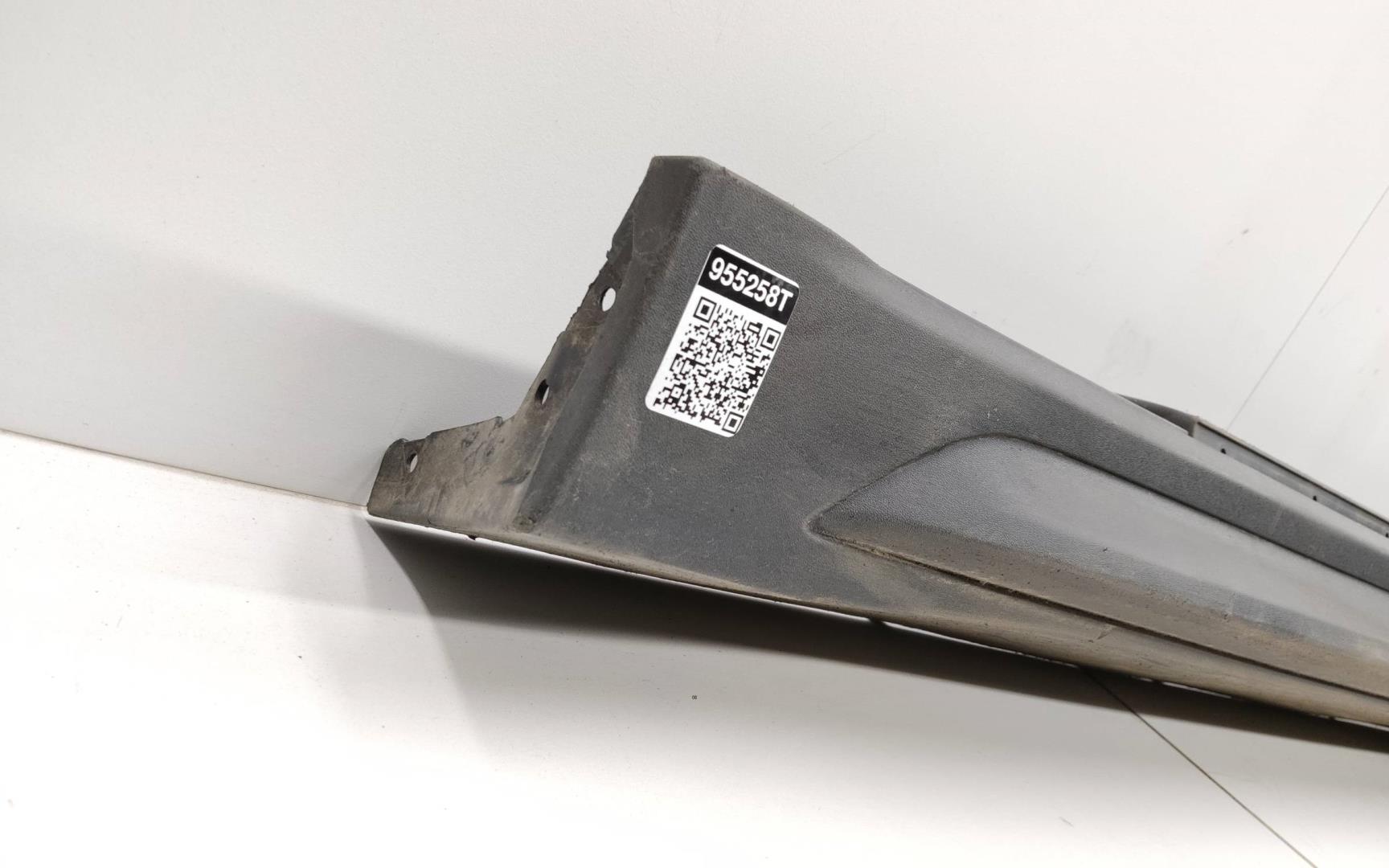 Накладка на порог (наружная)