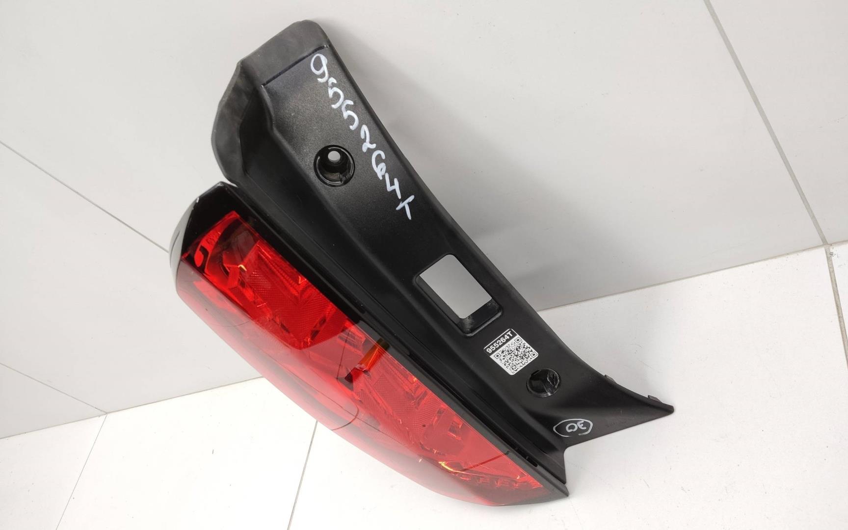 Фонарь задний левый