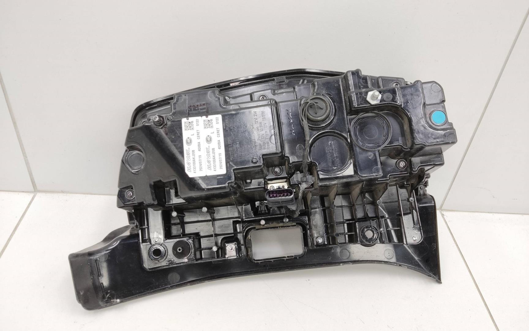 Фонарь задний левый