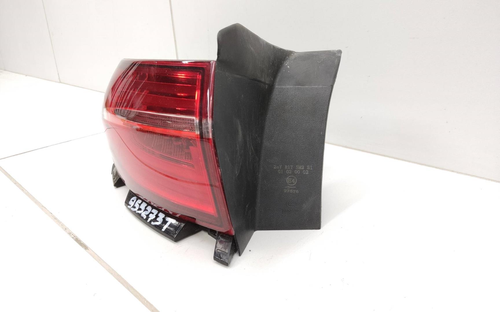 Фонарь задний наружный левый