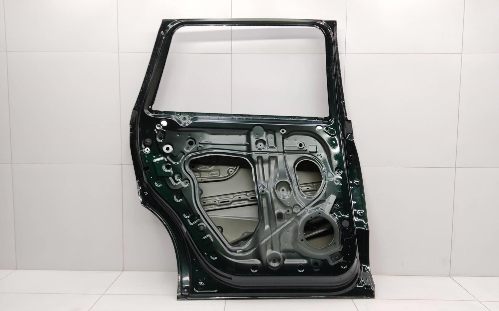 Дверь задняя левая