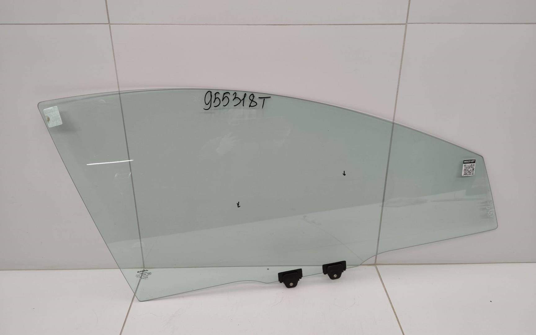 Стекло двери передней правой