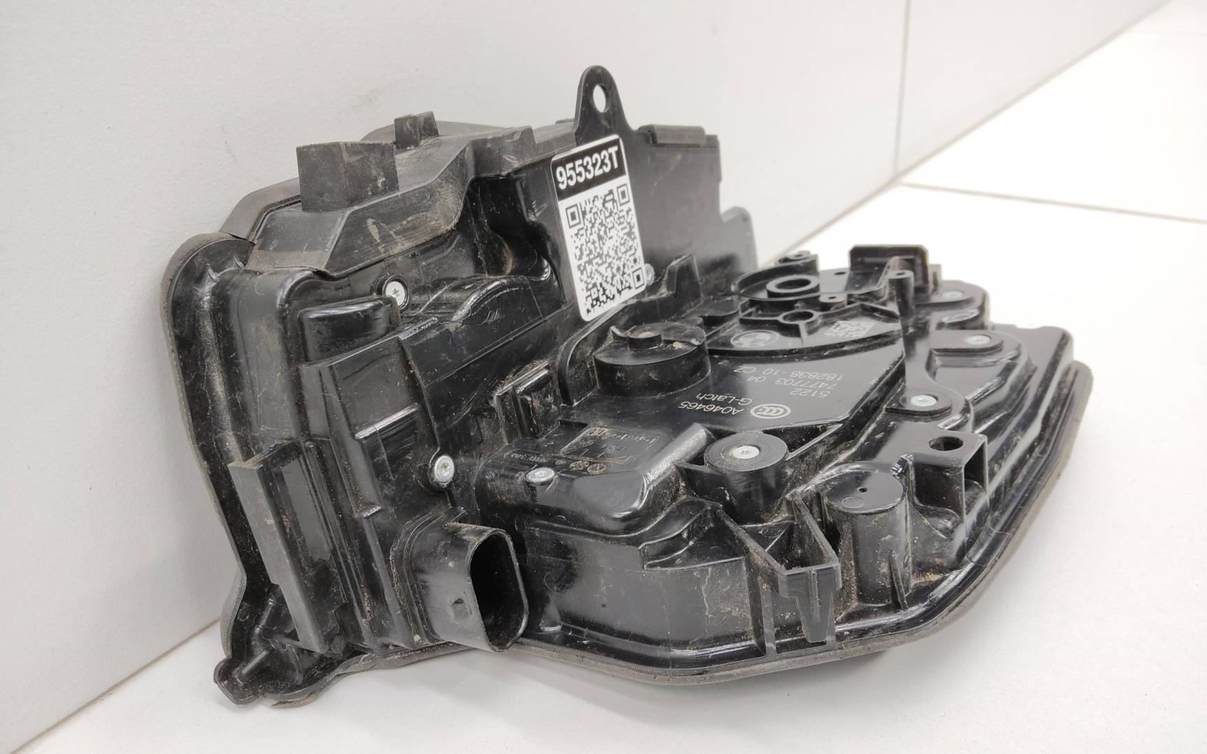 Замок двери задней левой