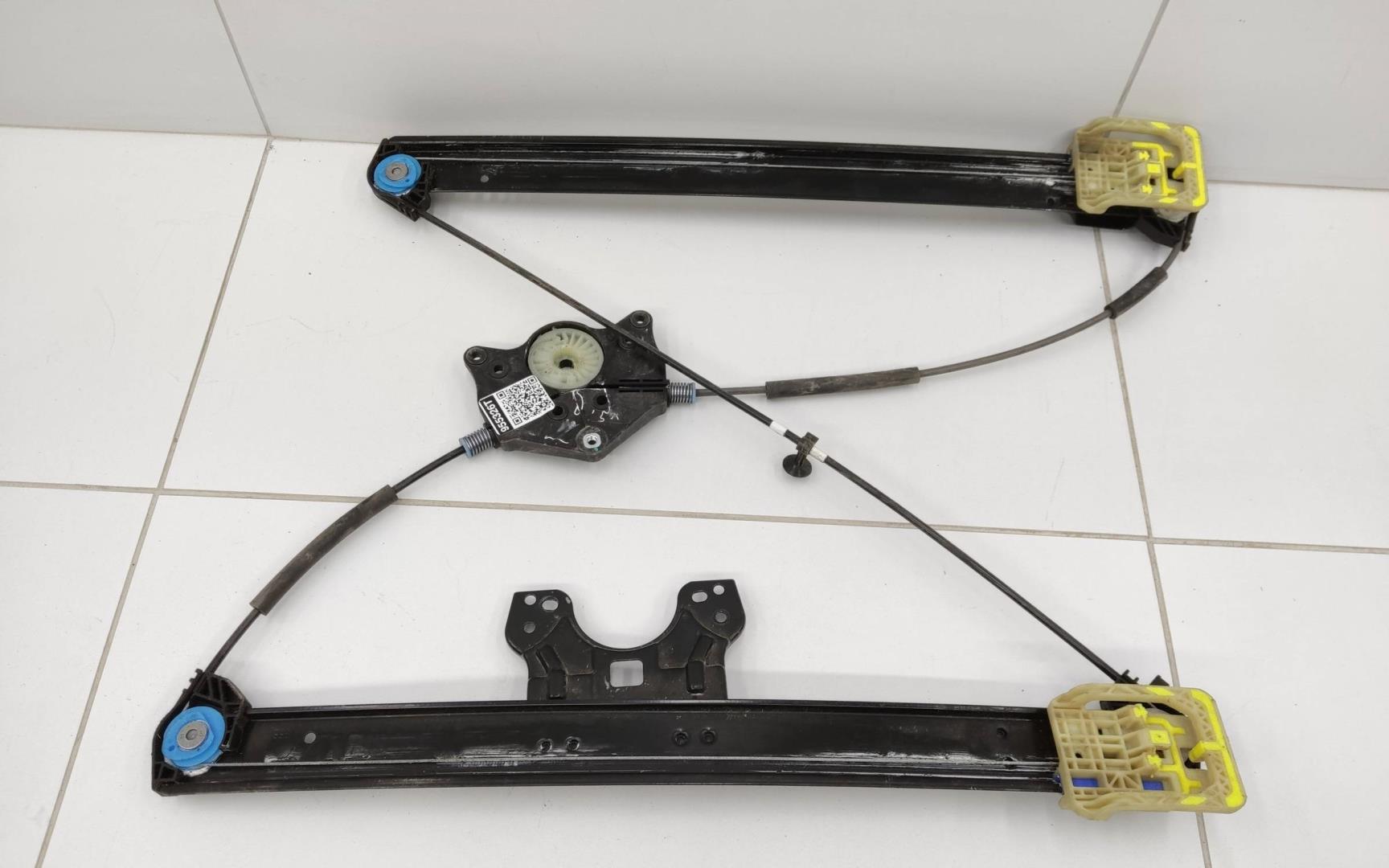 Стеклоподъемник электр. передний правый