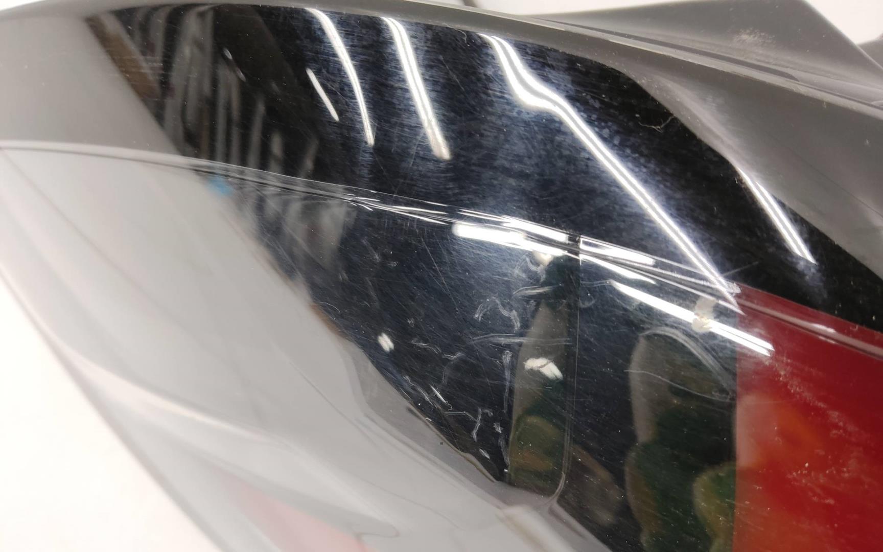 Фонарь задний наружный левый