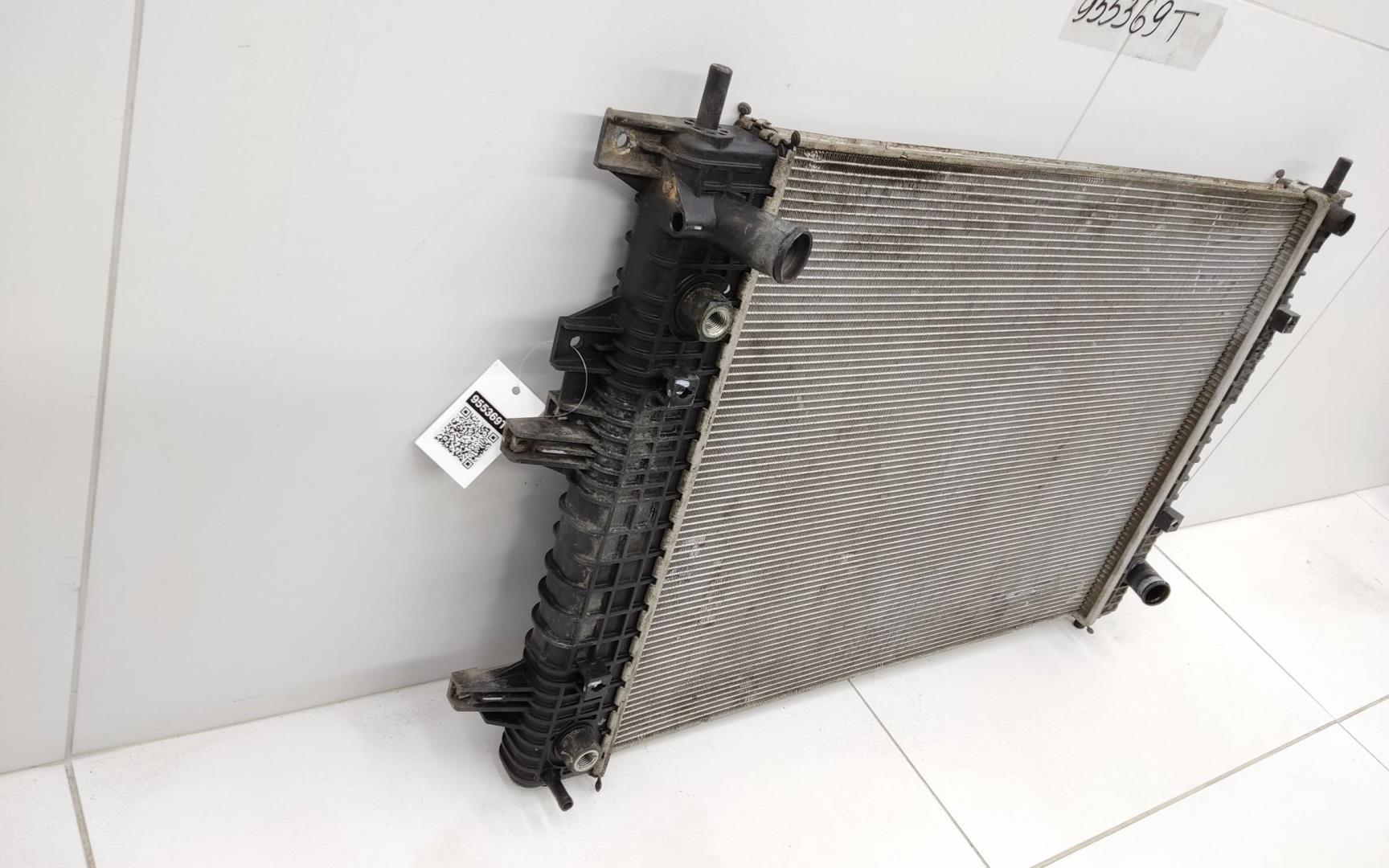 Радиатор охлаждения двигателя основной