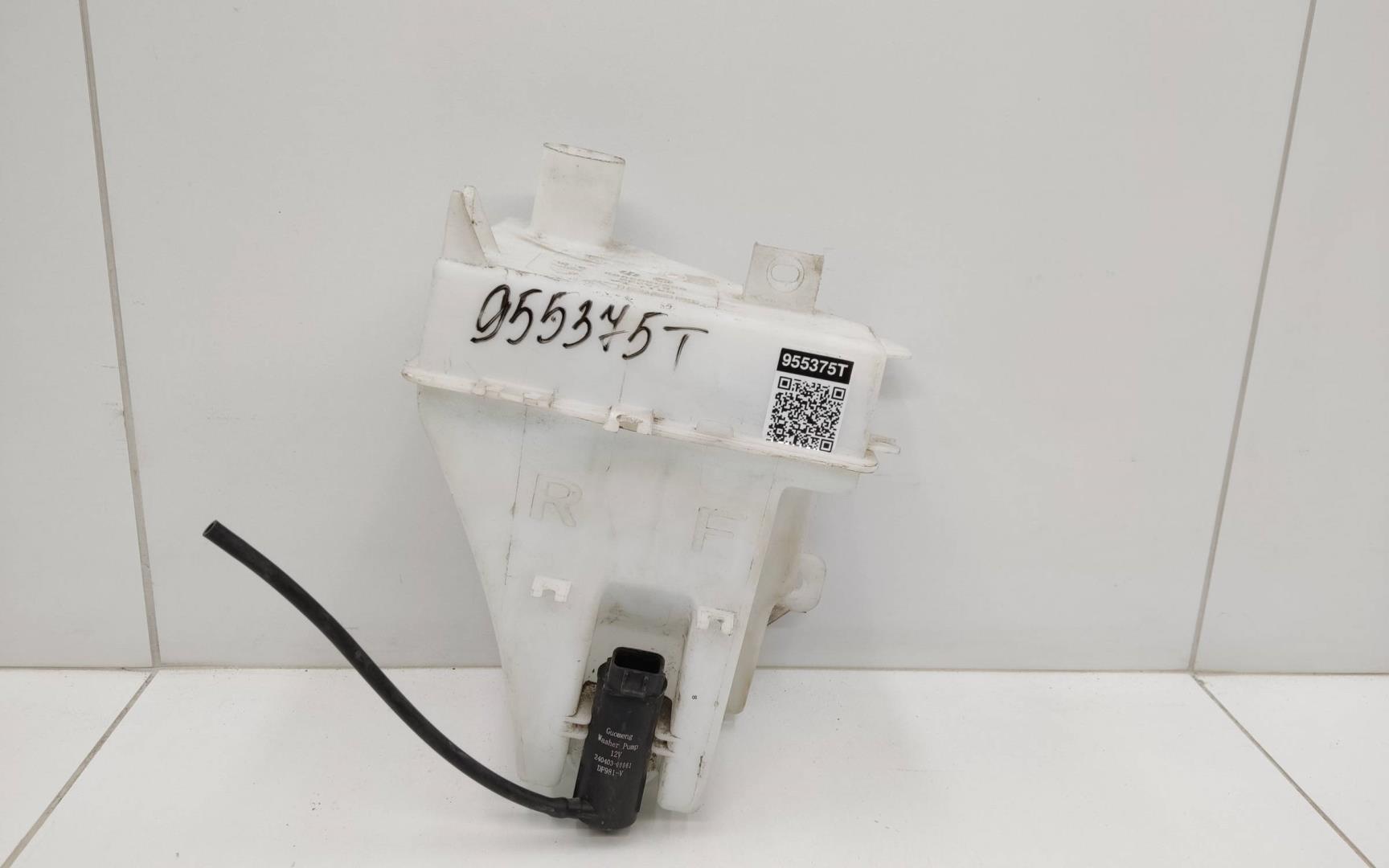 Бачок омывателя лобового стекла