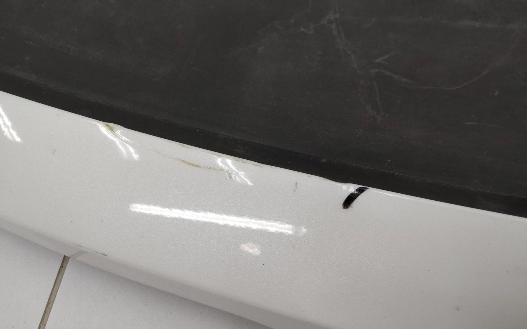 Кожух замка капота