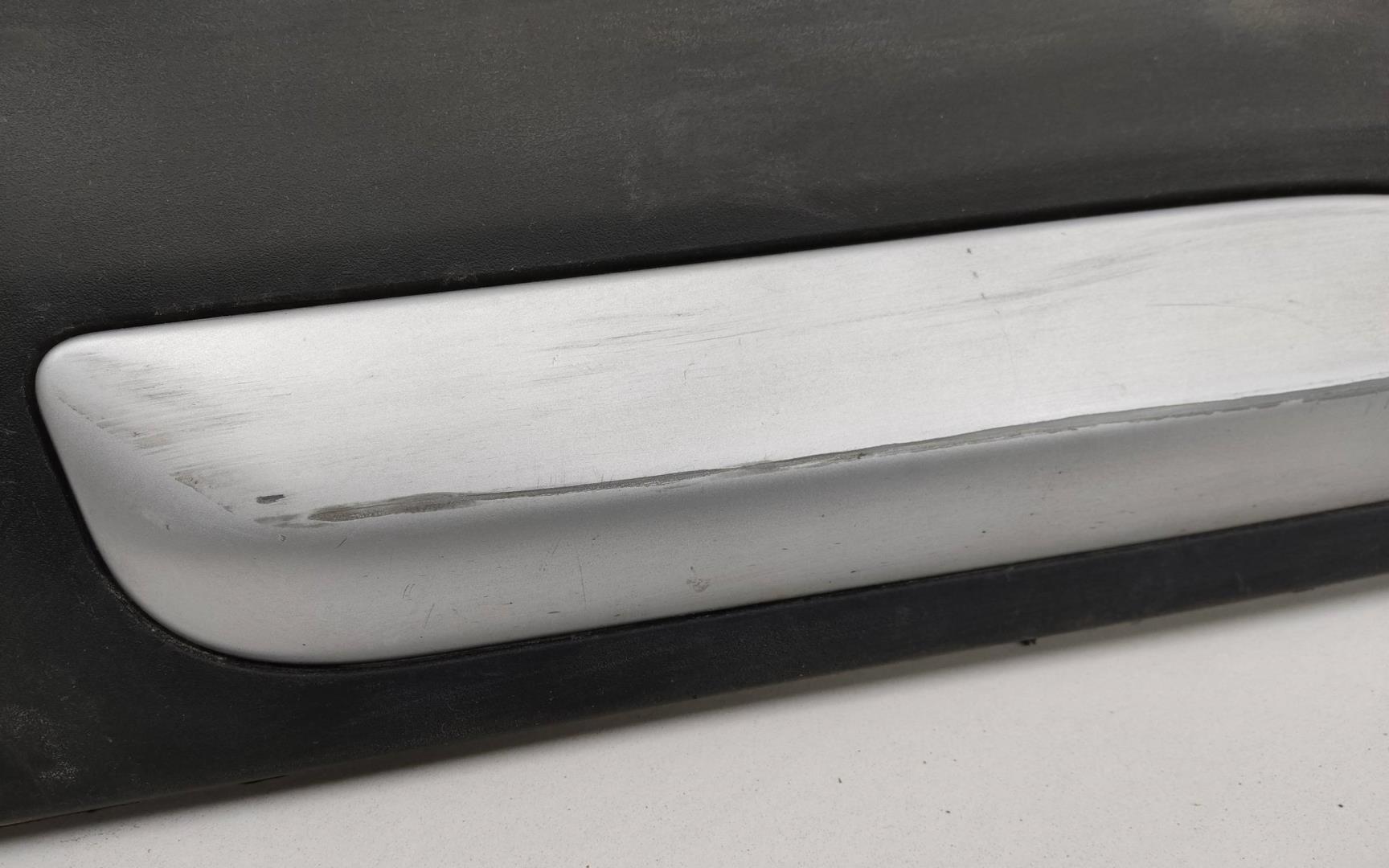 Накладка двери задней правой