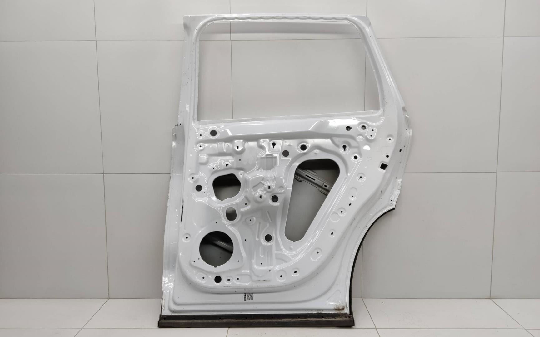 Дверь задняя правая