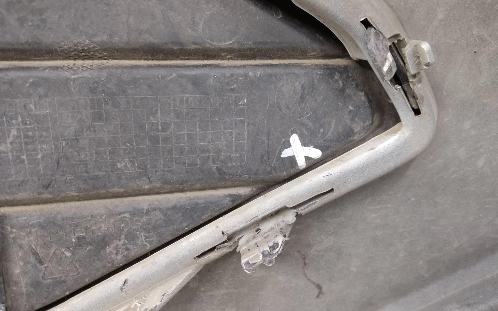 Бампер передний