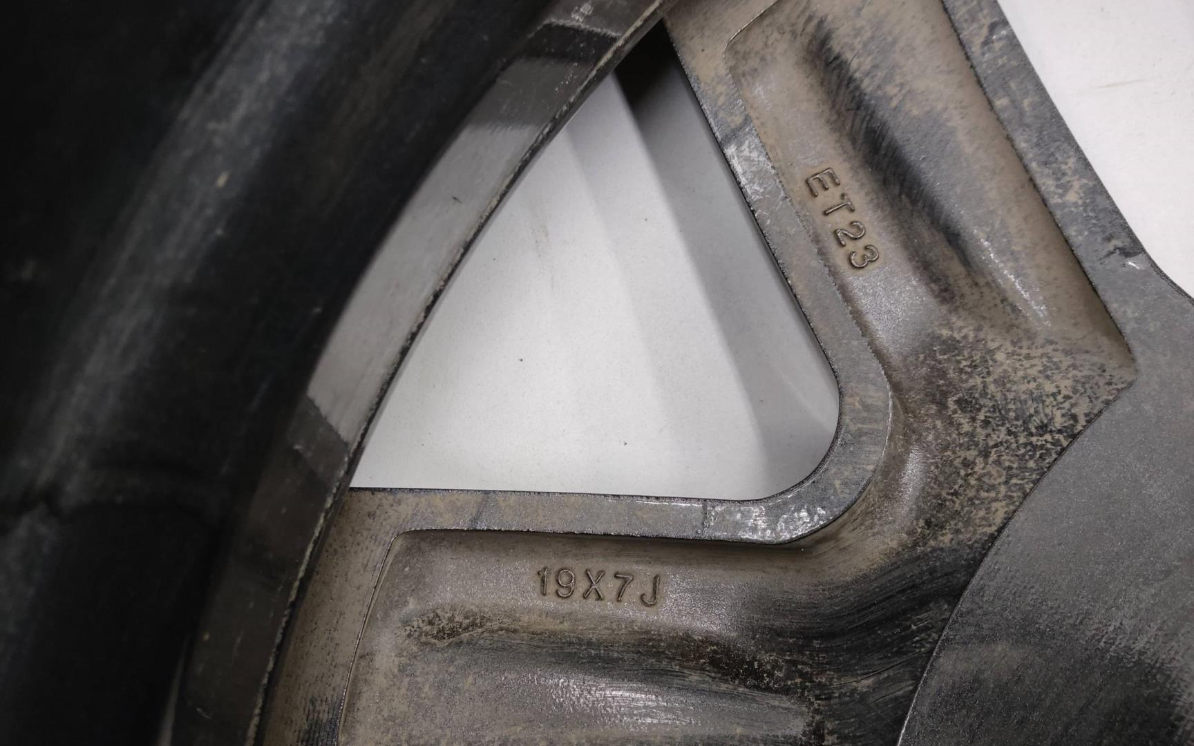 Диск колесный литой легкий сплав