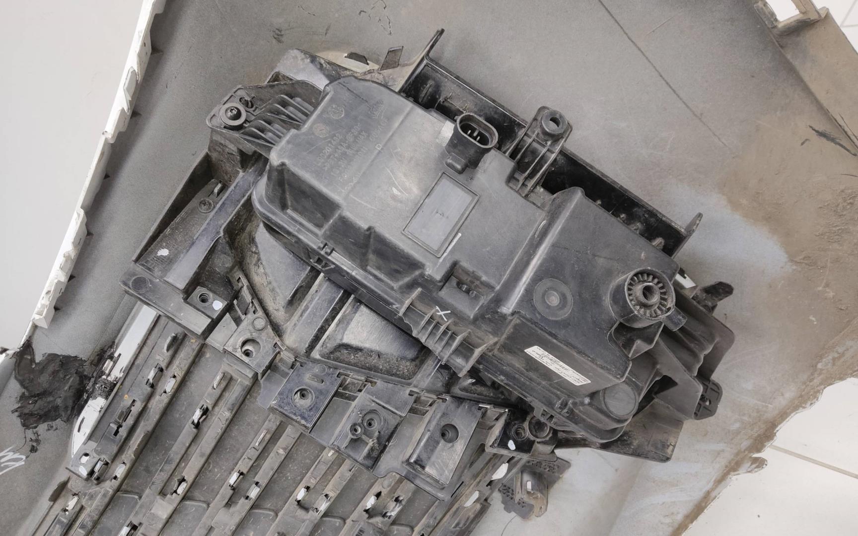 Бампер передний