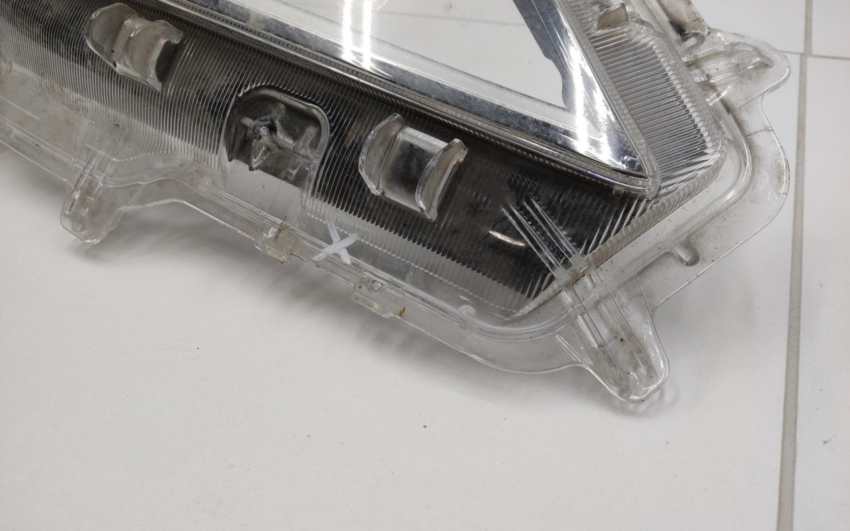 Стекло фары