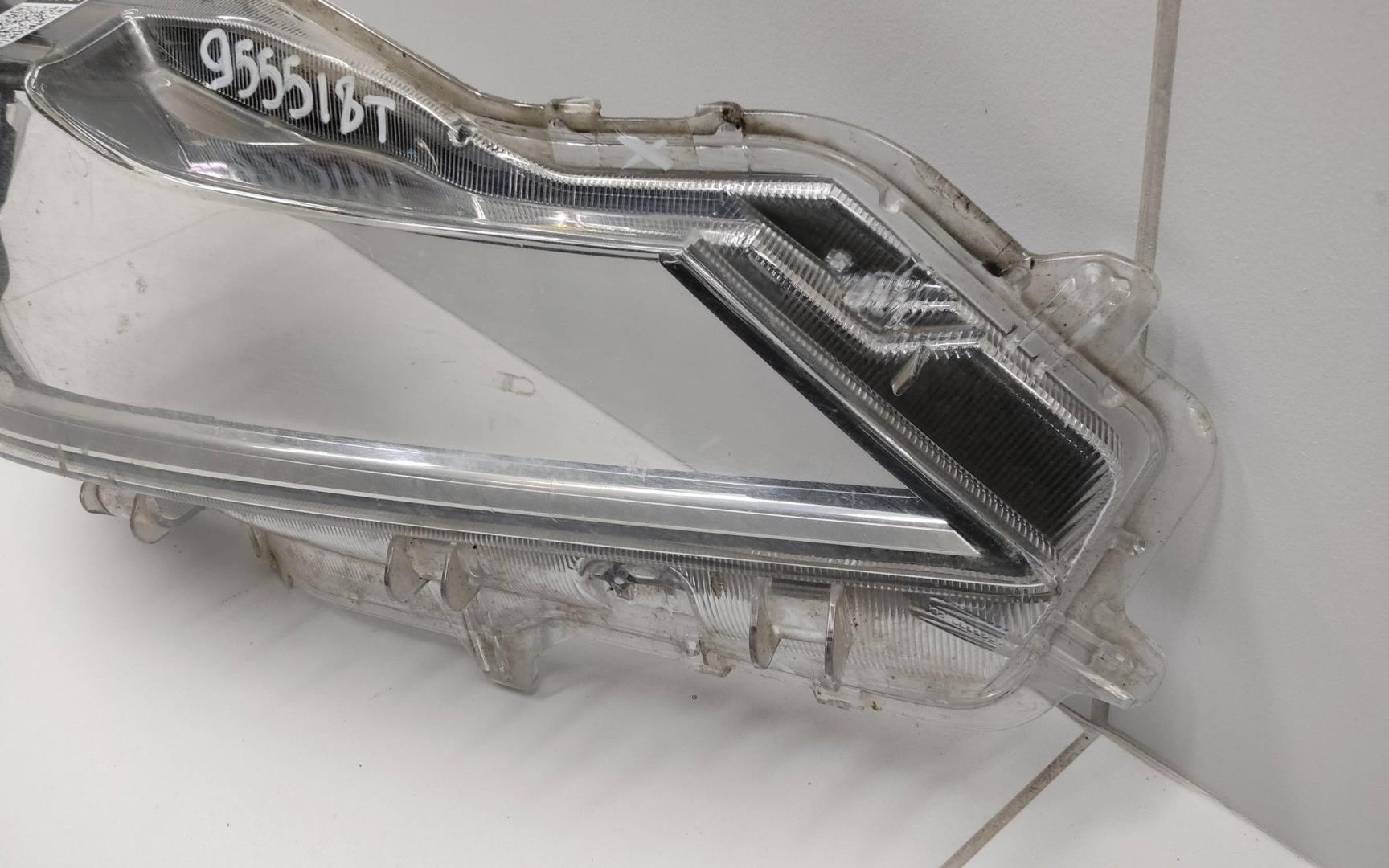 Стекло фары