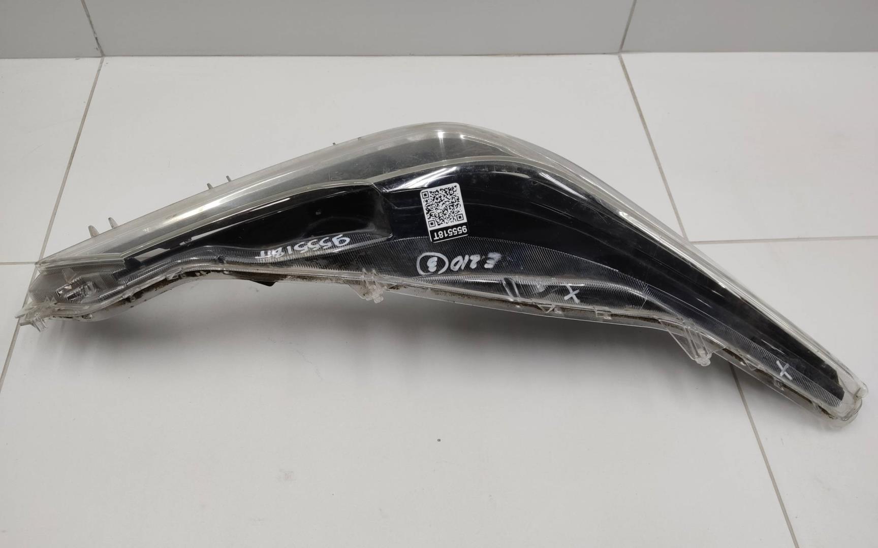 Стекло фары