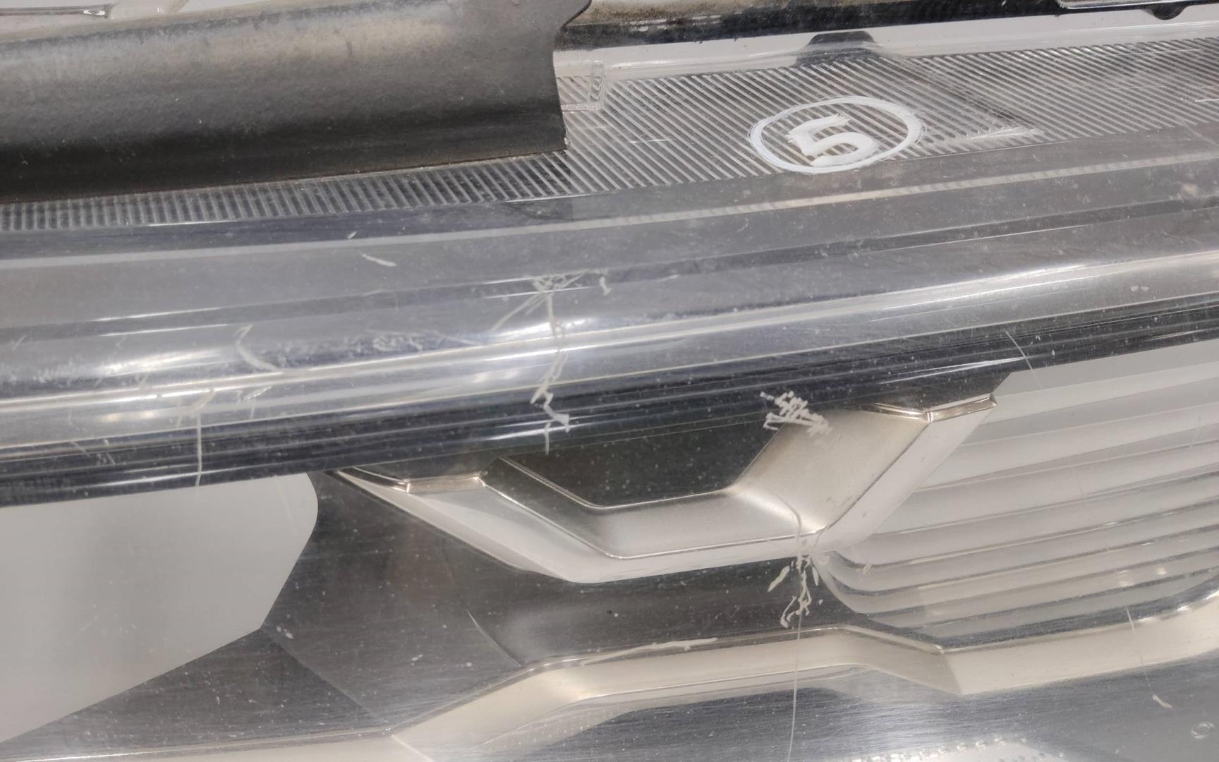 Стекло фары