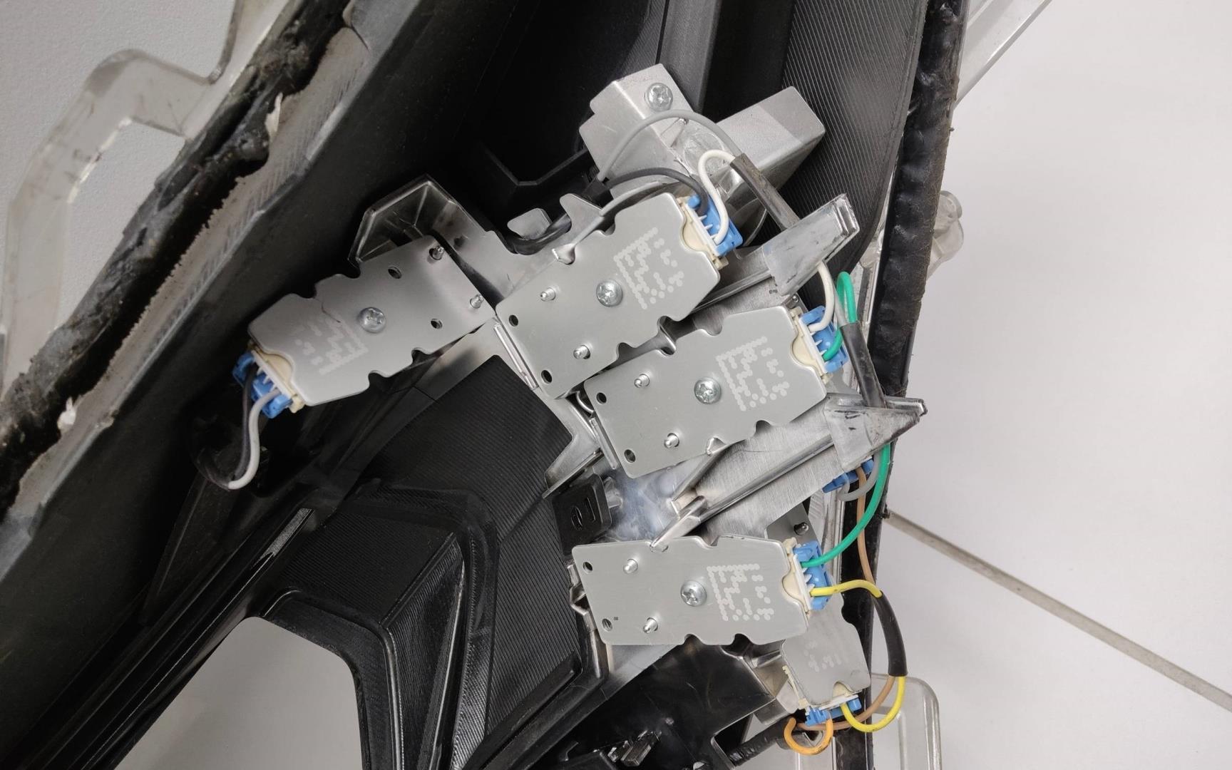 Стекло фары