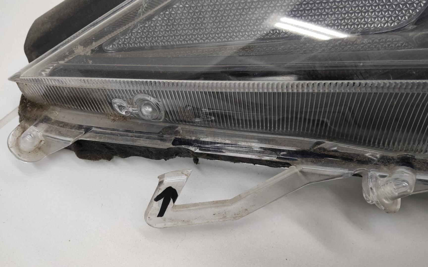 Стекло фары