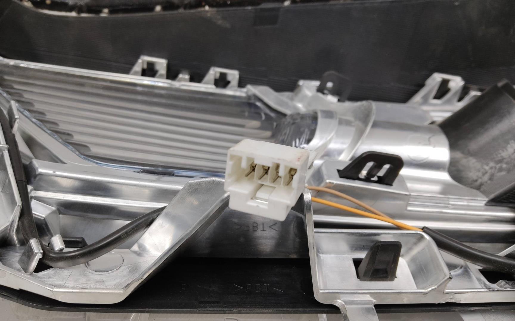 Стекло фары