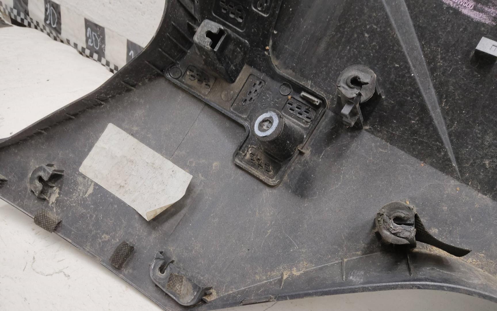 Накладка крышки багажника