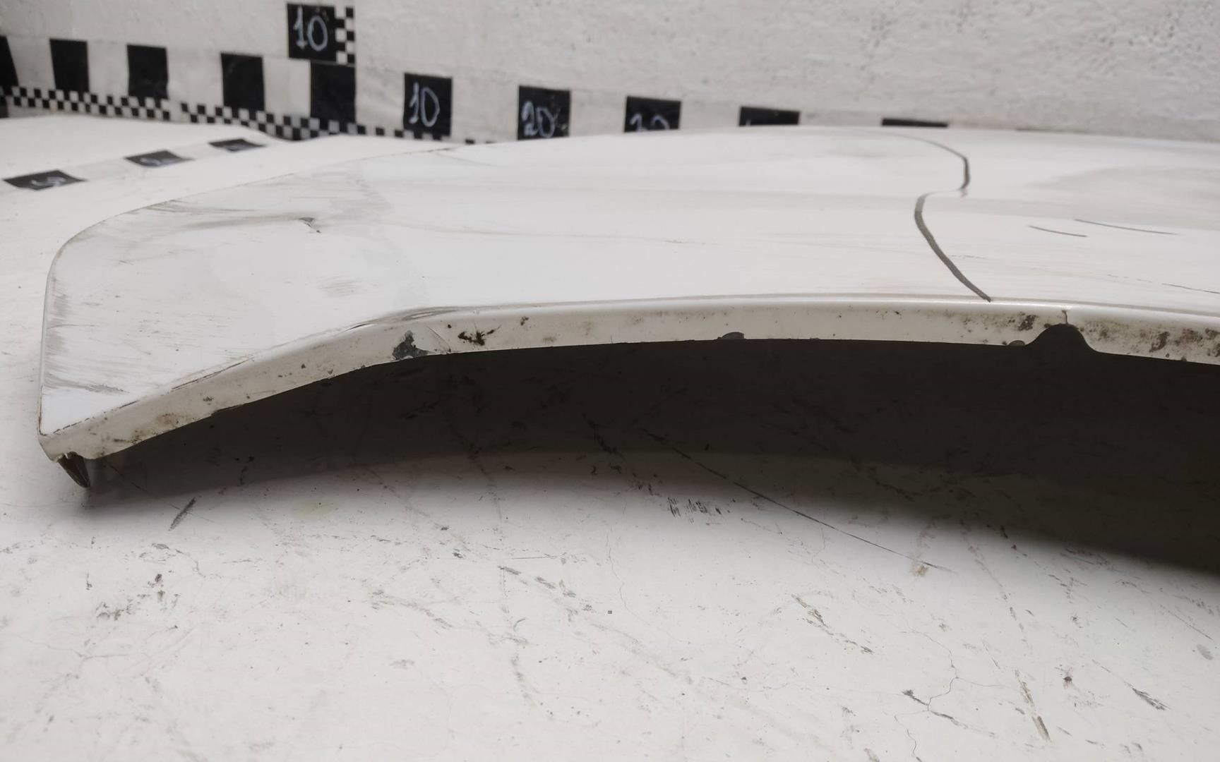 Крыло переднее левое