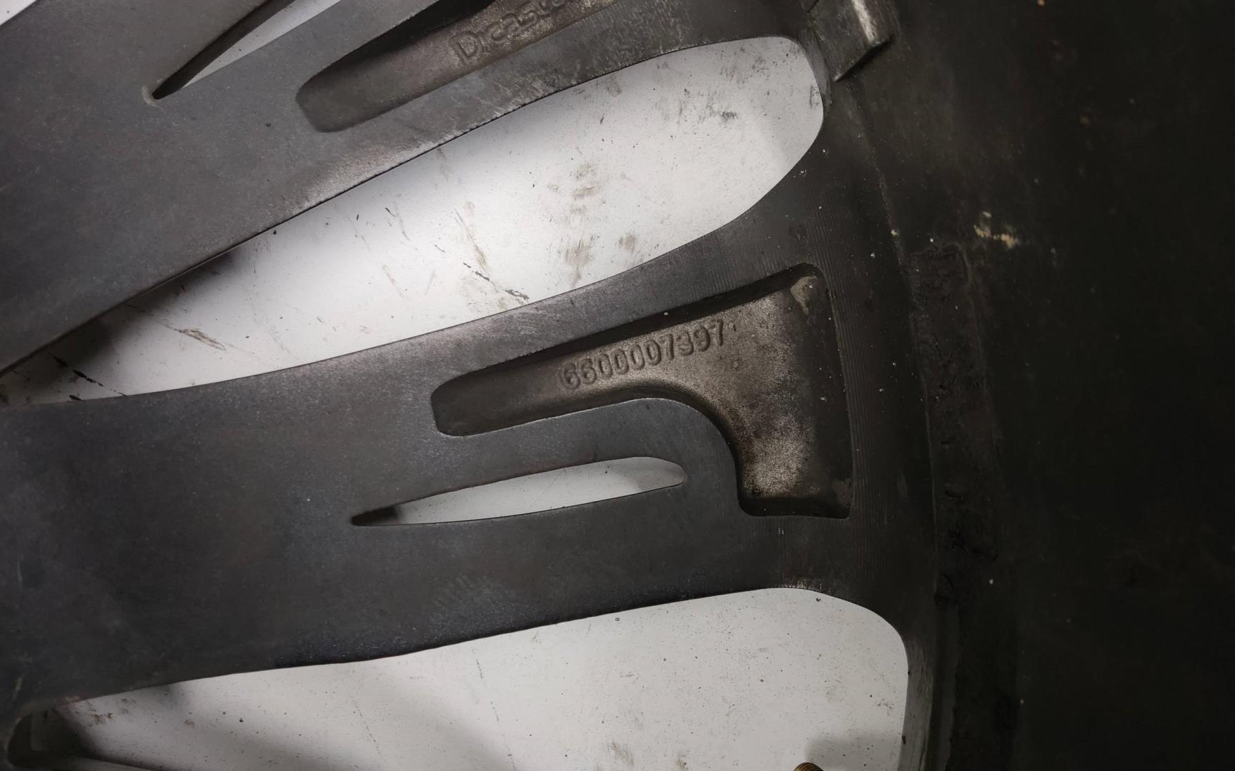 Диск колесный литой легкий сплав