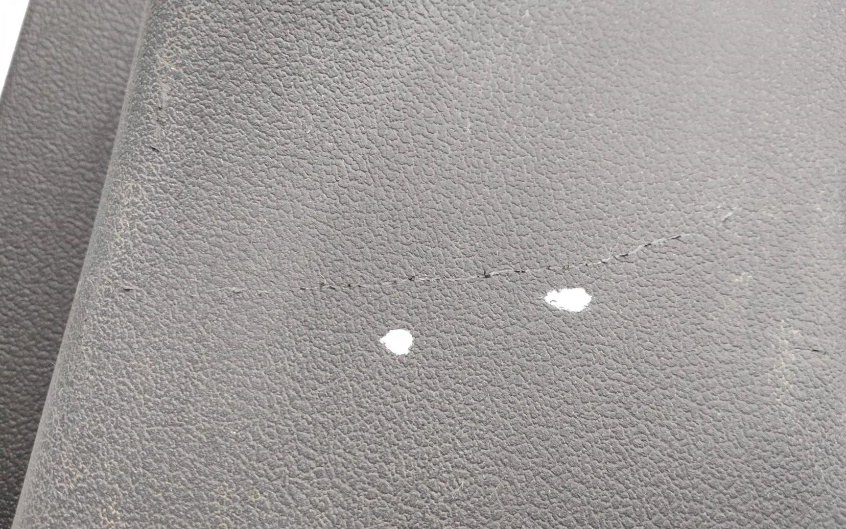 Обшивка двери передней правой