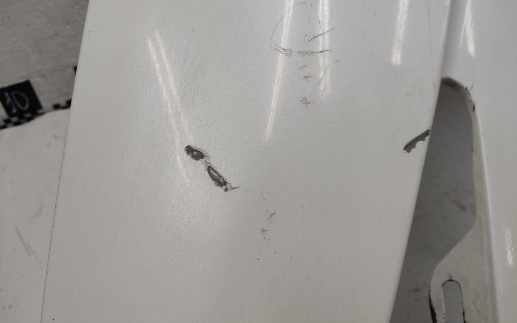 Крыло переднее левое