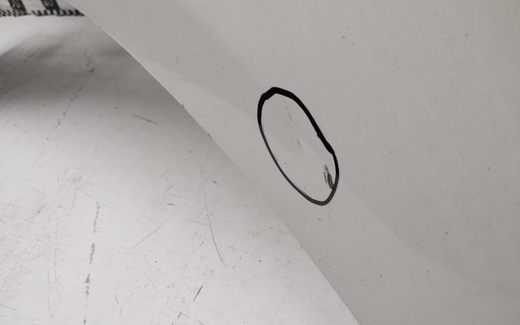 Крыло переднее левое