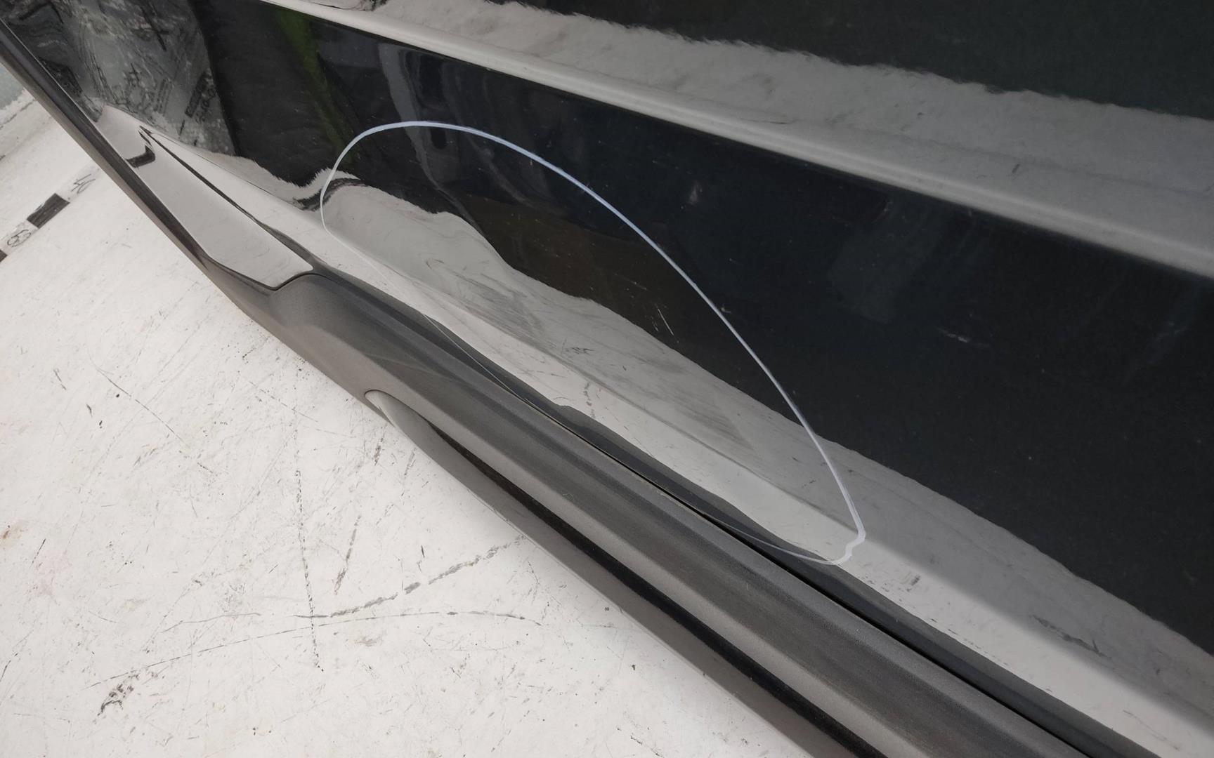 Дверь задняя правая