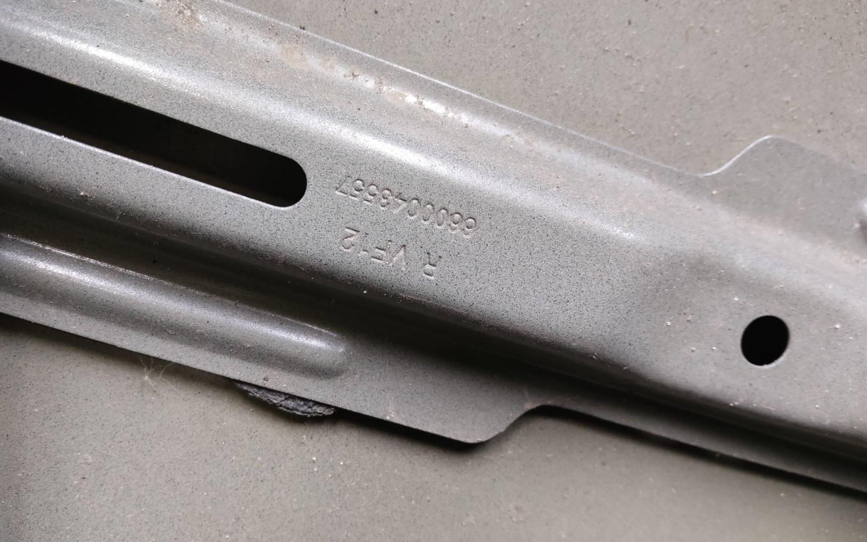 Дверь задняя правая