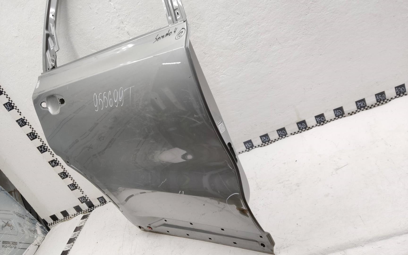 Дверь задняя правая