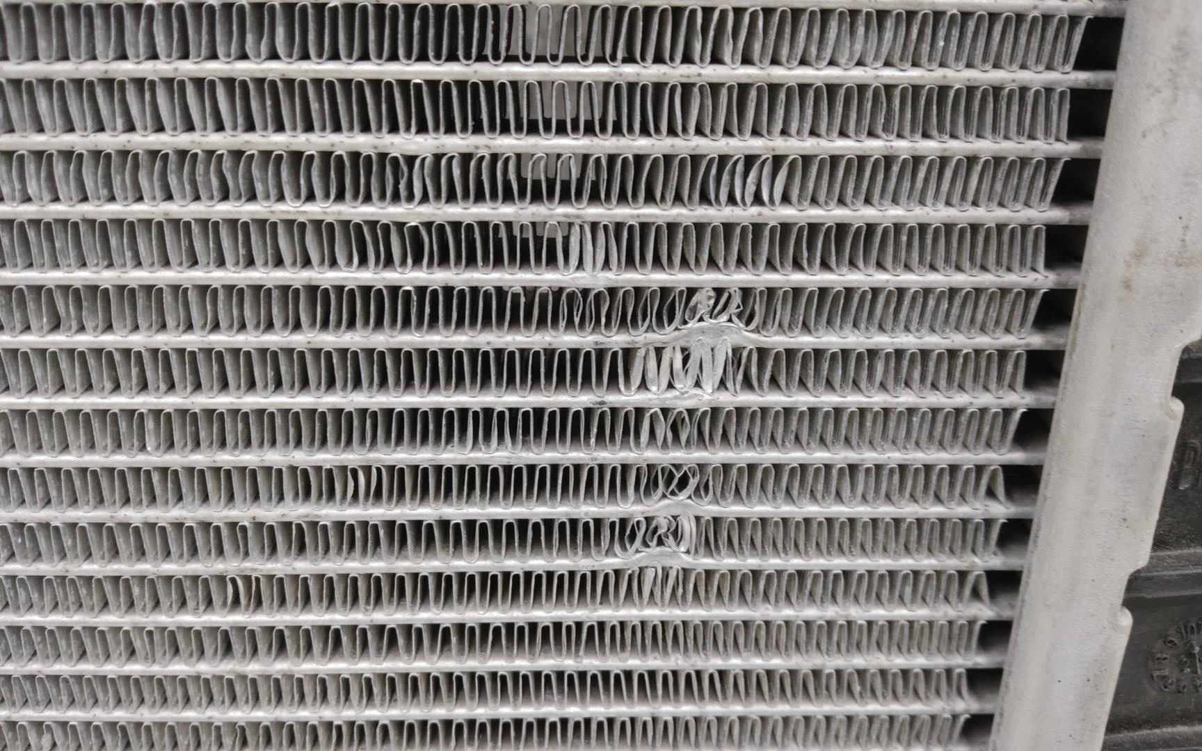 Радиатор охлаждения двигателя основной