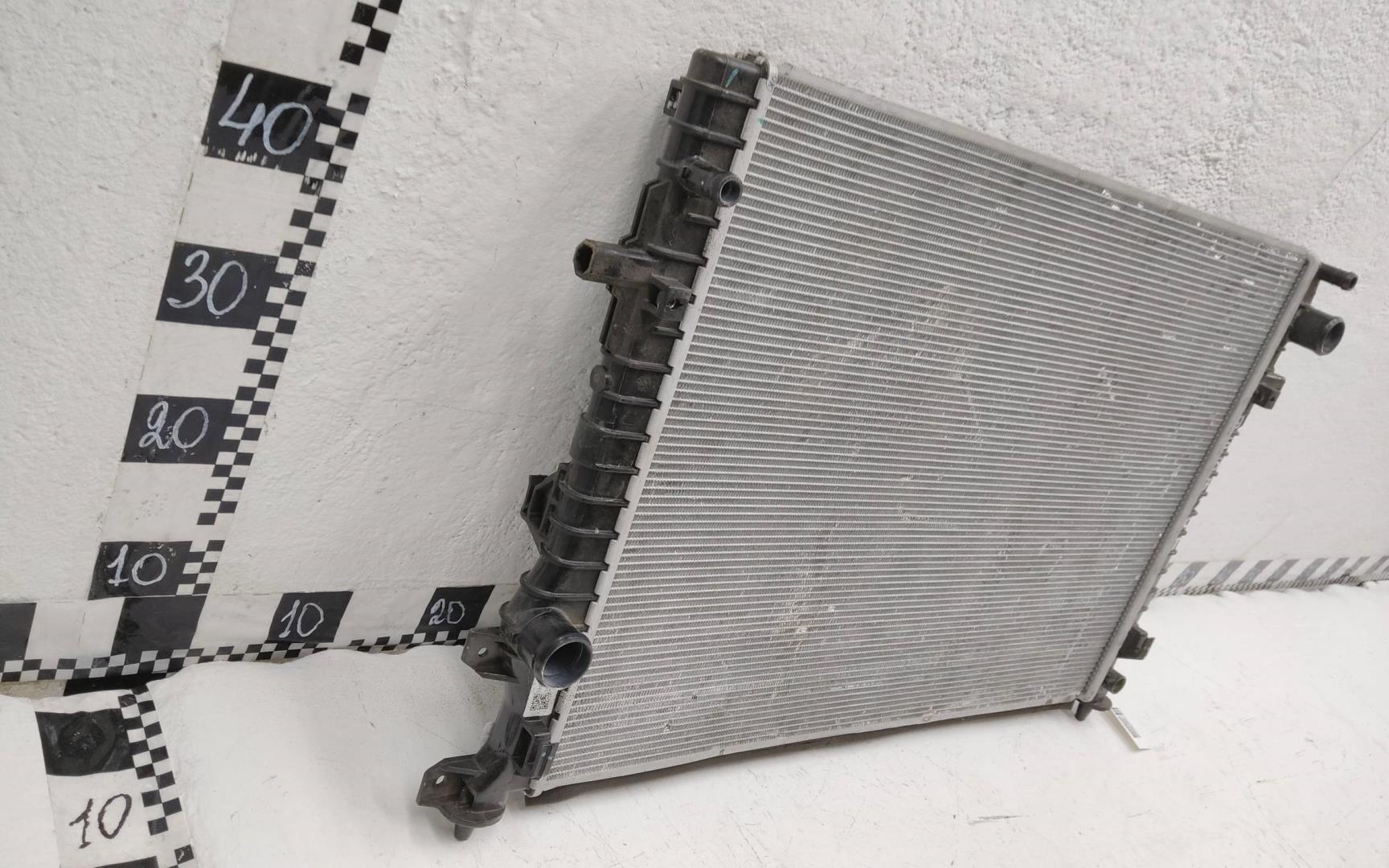 Радиатор охлаждения двигателя основной