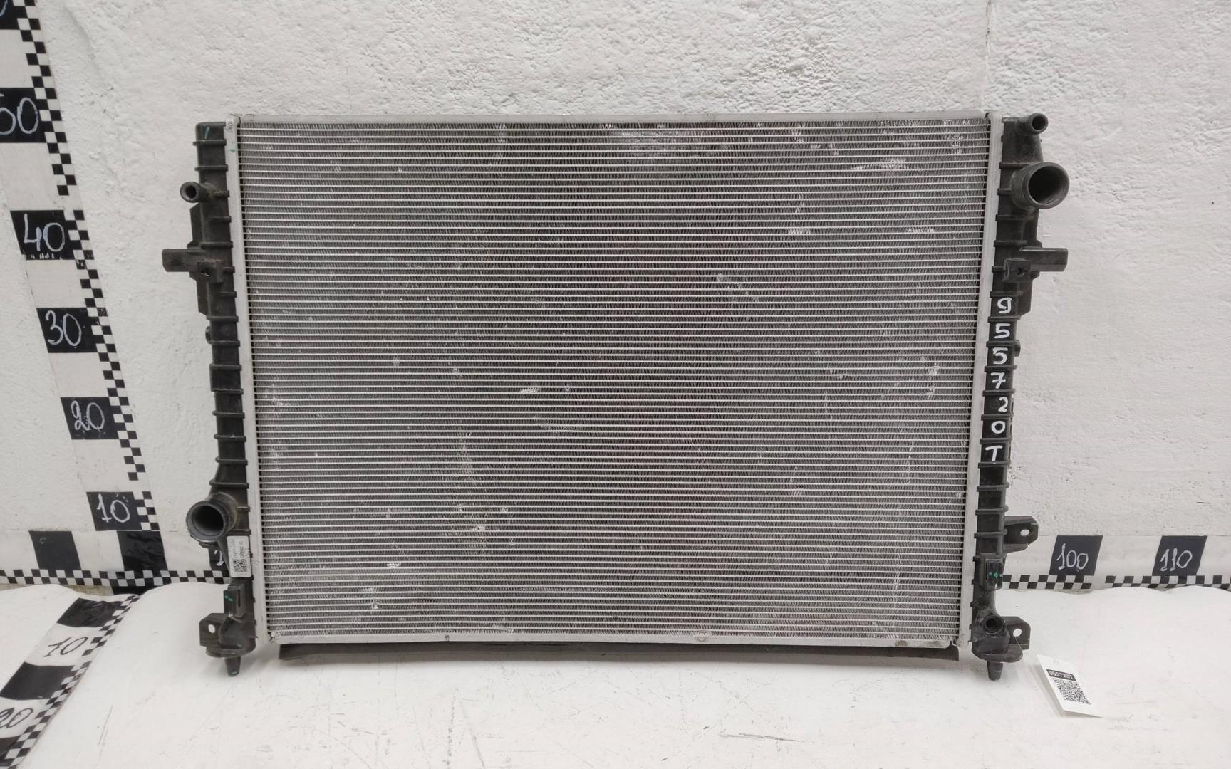 Радиатор охлаждения двигателя основной