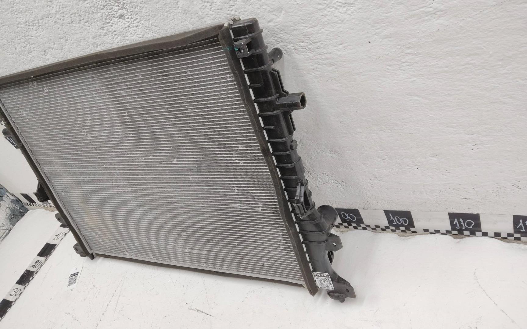 Радиатор охлаждения двигателя основной