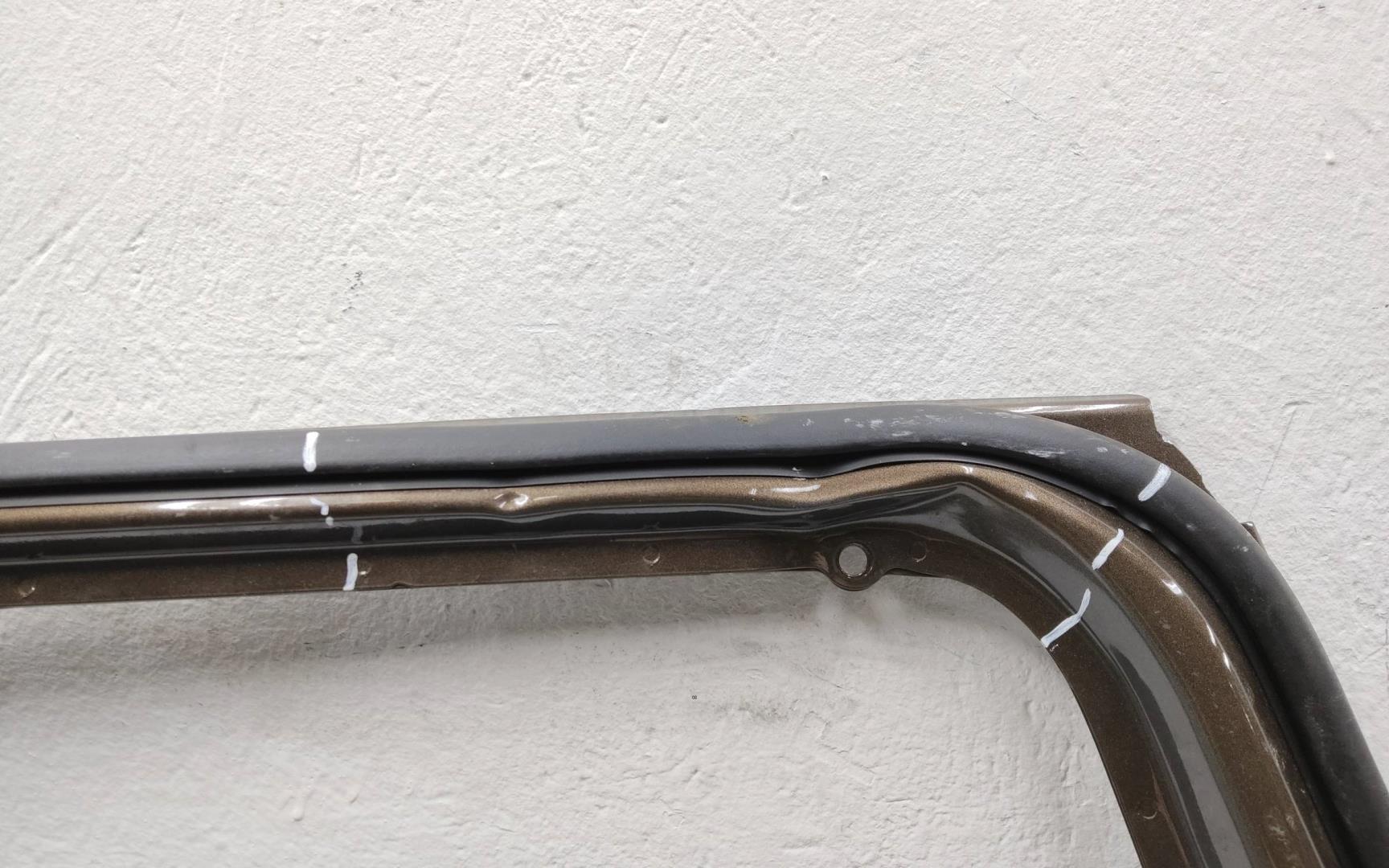 Дверь задняя правая