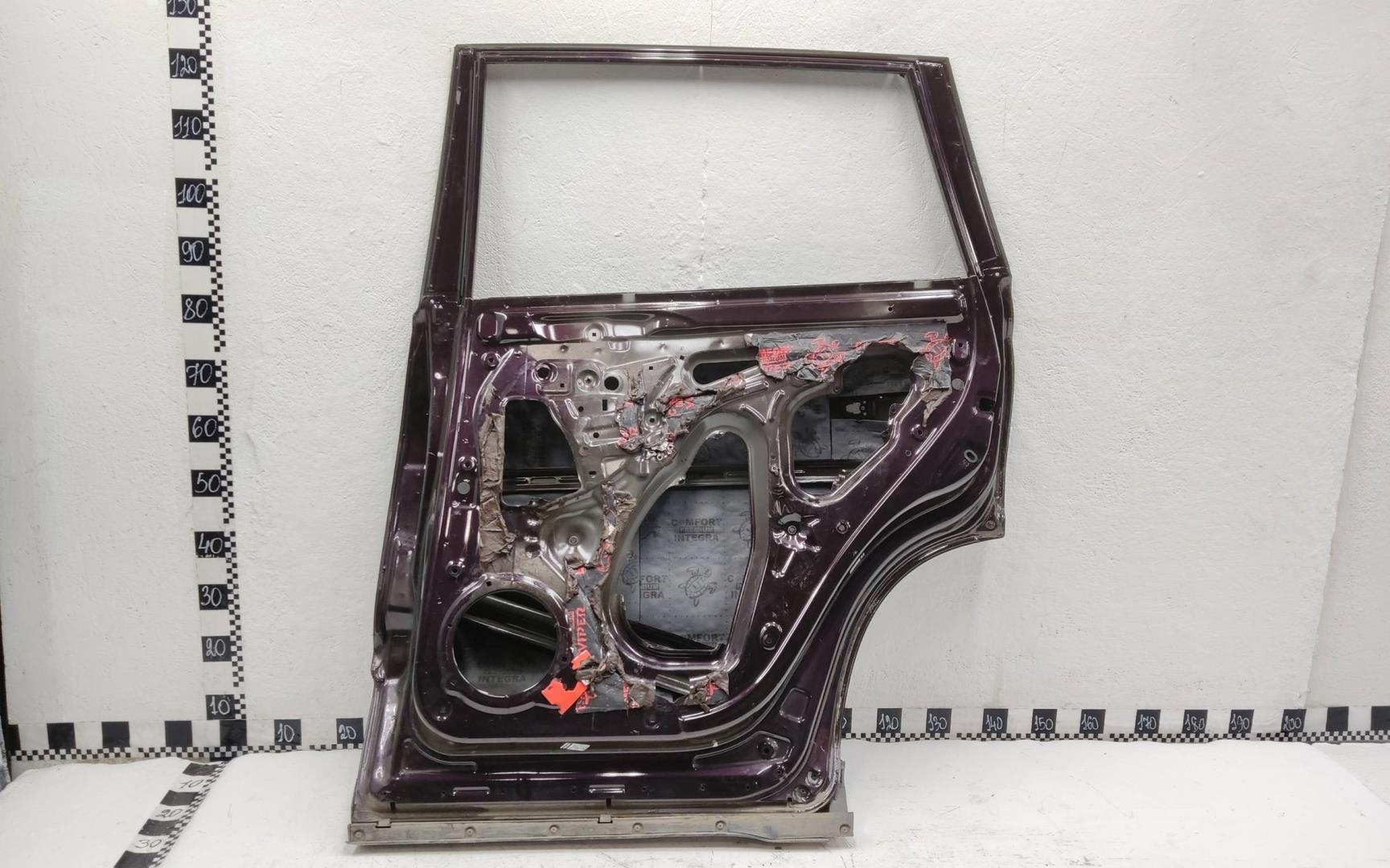 Дверь задняя правая