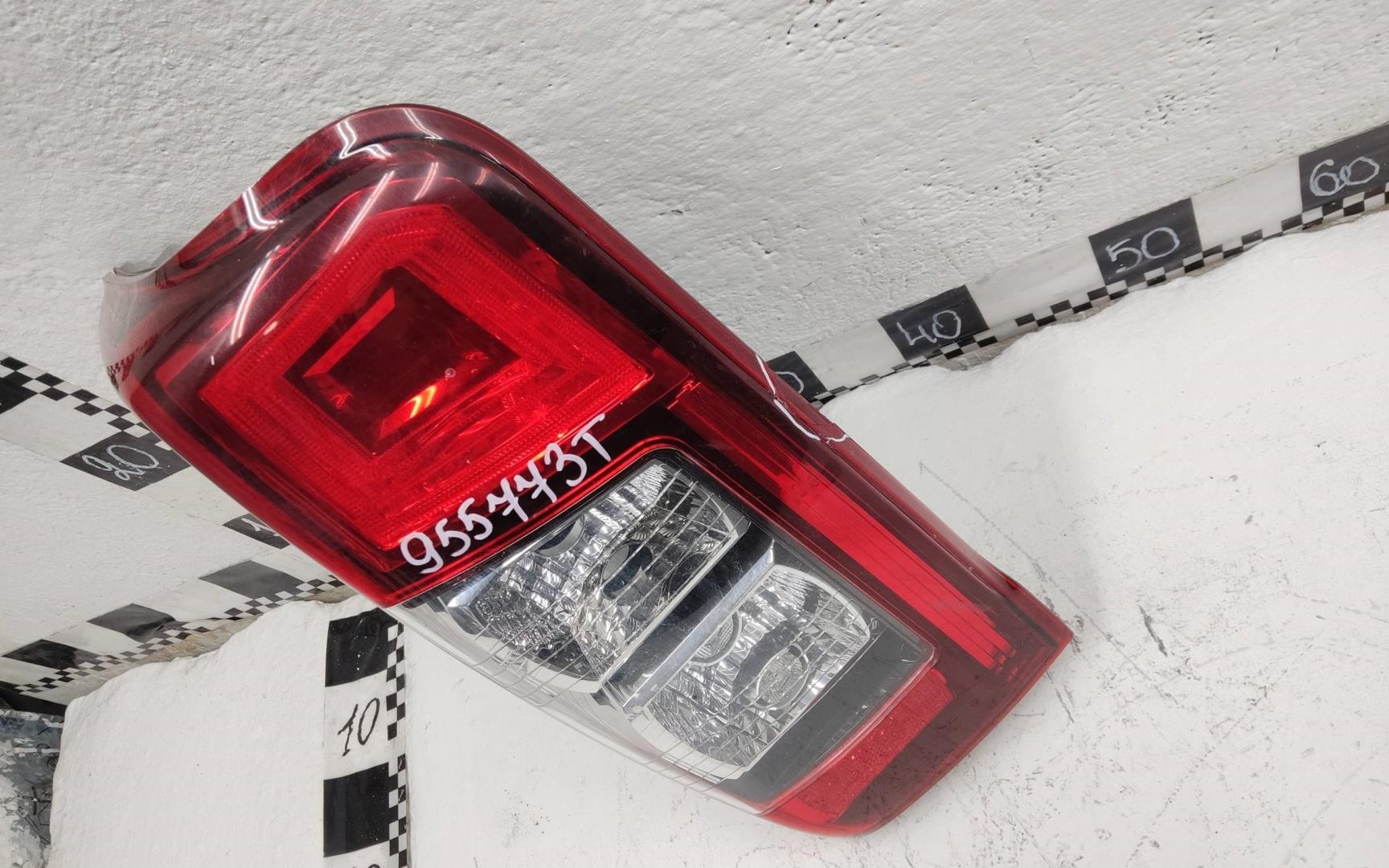 Фонарь задний левый