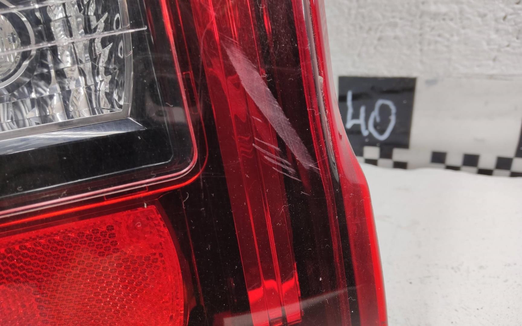 Фонарь задний левый