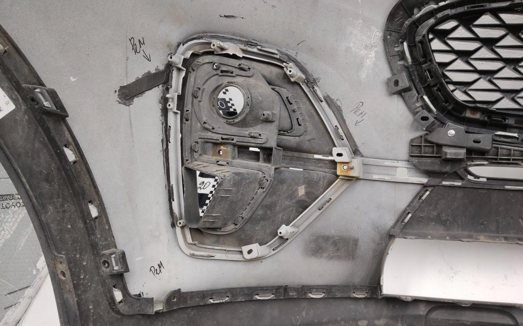 Бампер передний