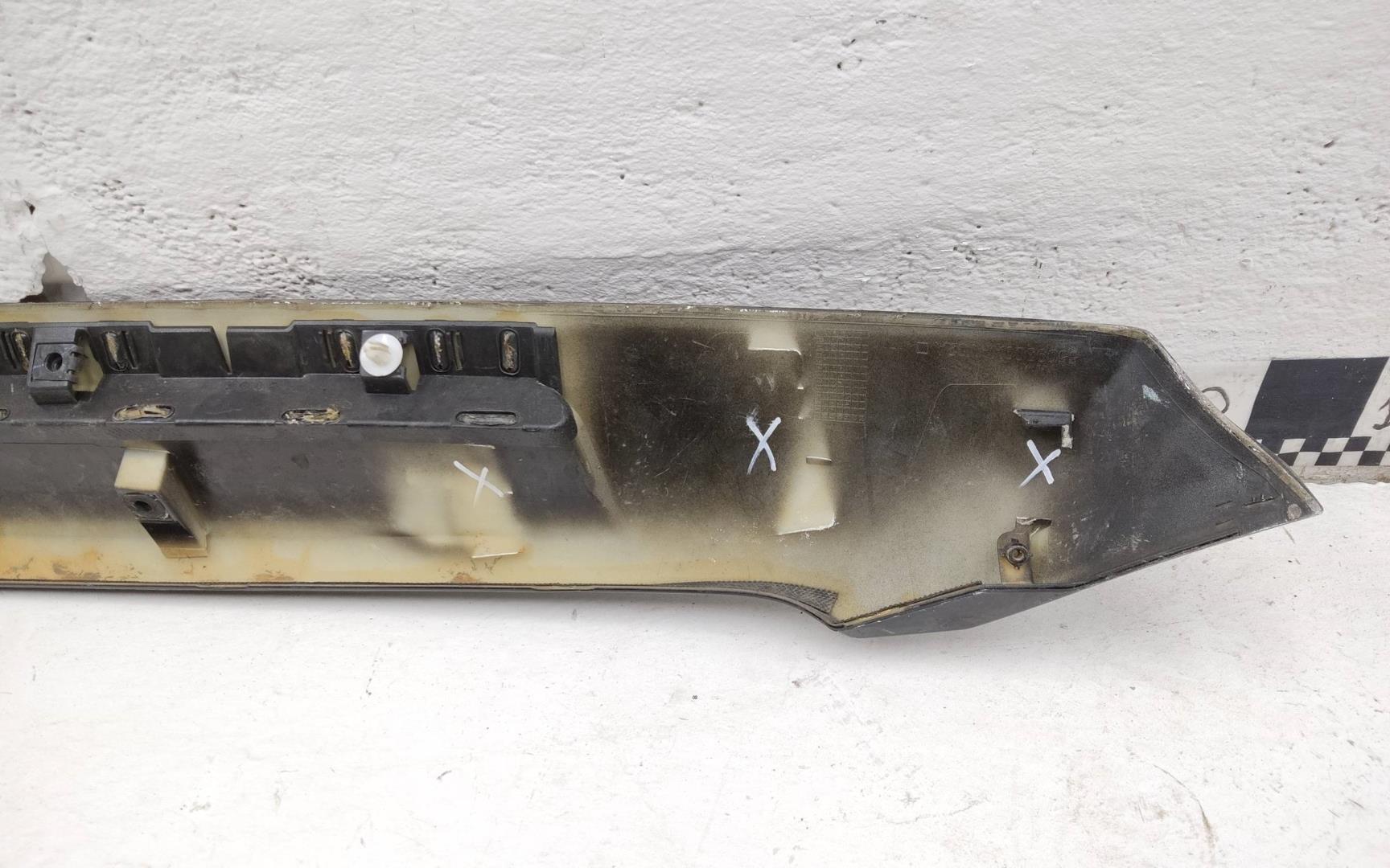 Накладка на капот