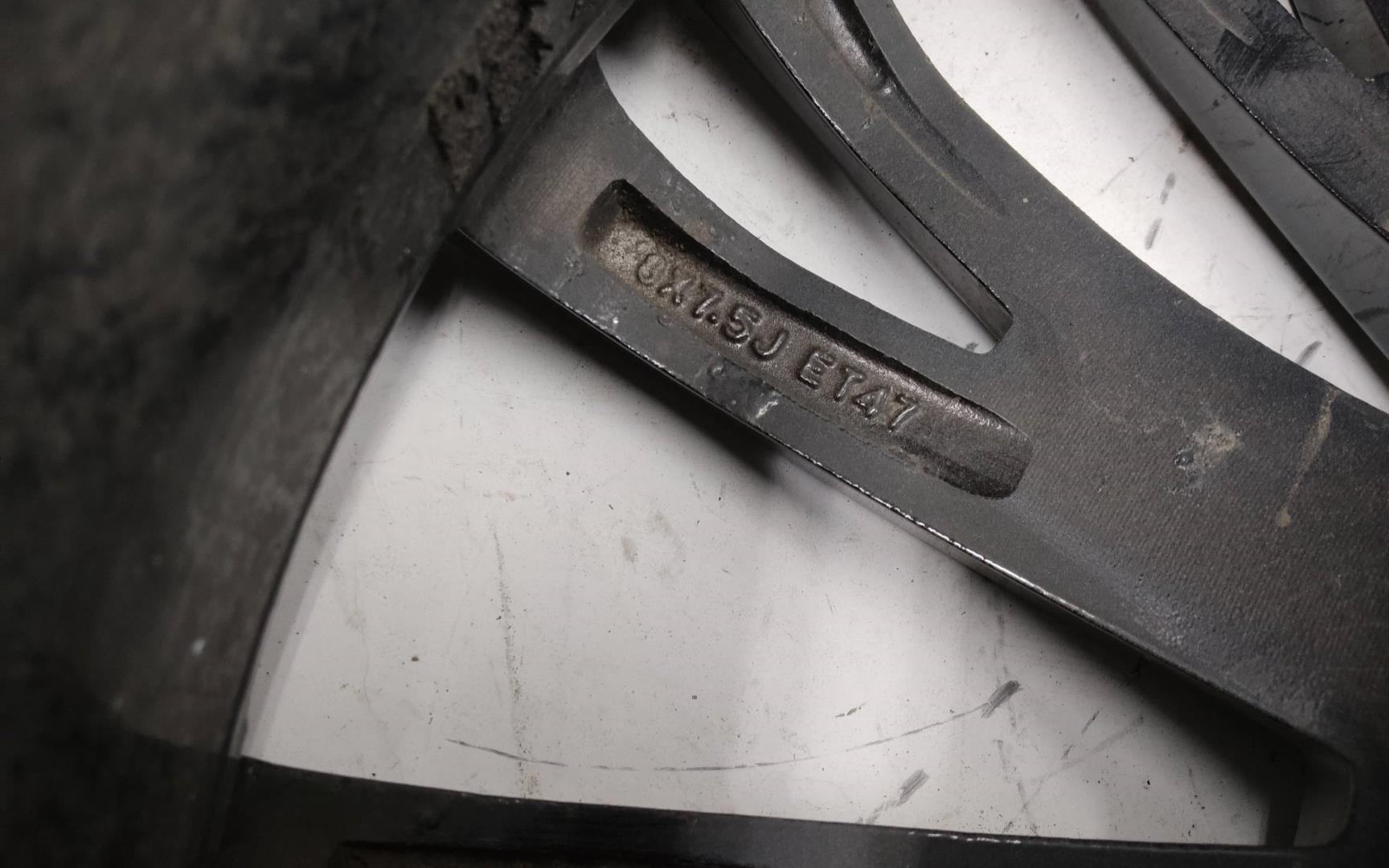 Диск колесный литой легкий сплав