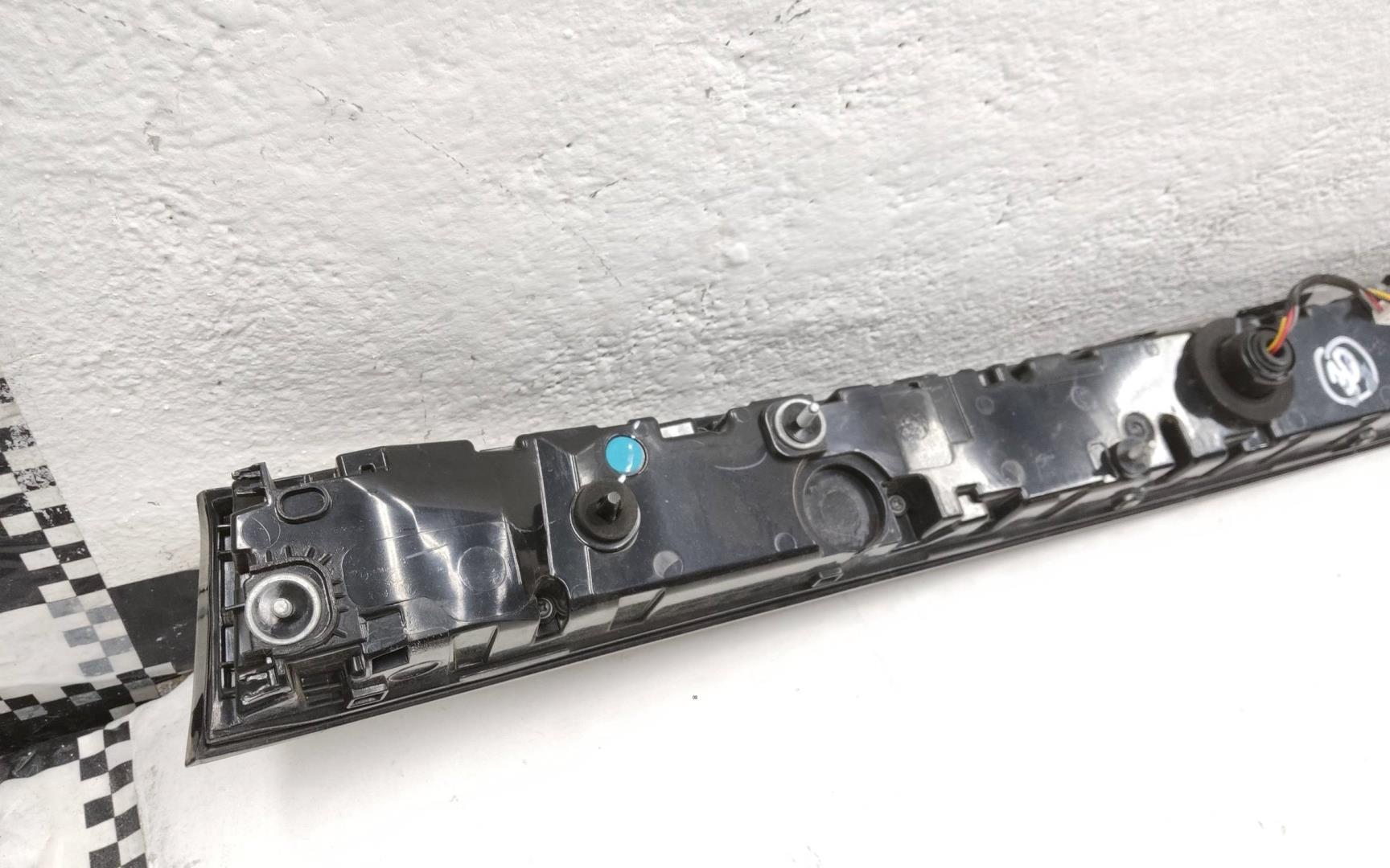 Фонарь задний (стоп сигнал)