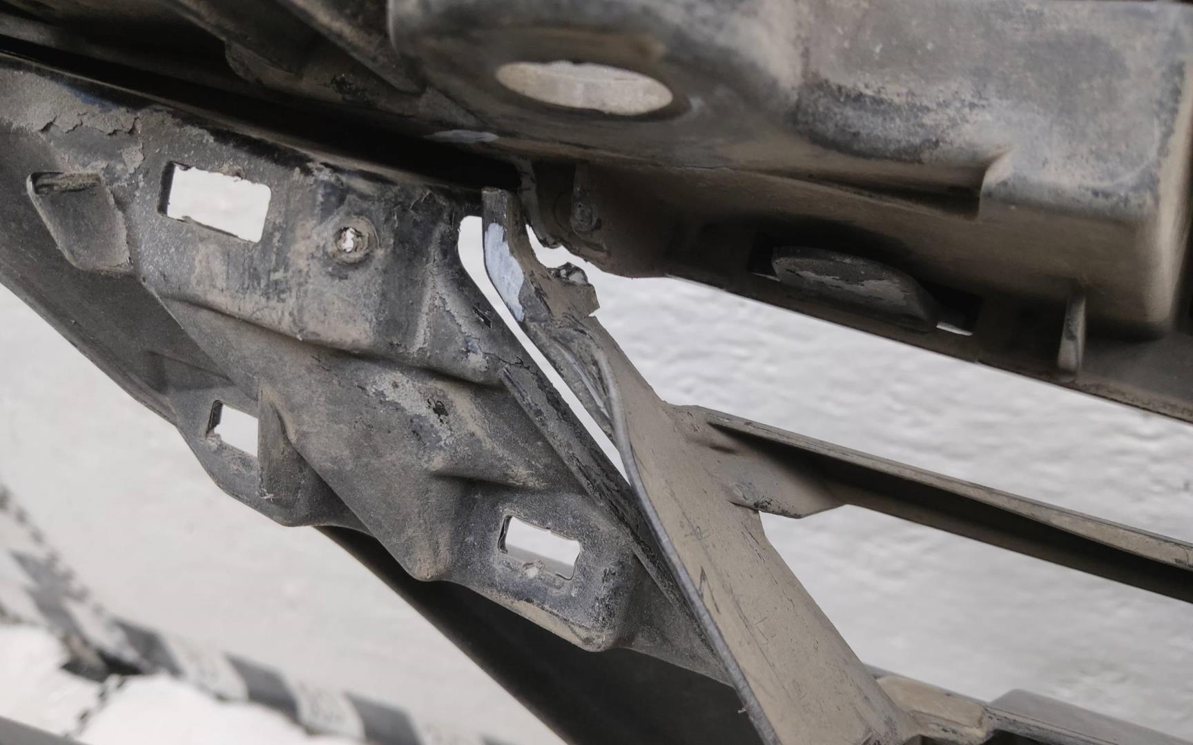 Бампер передний