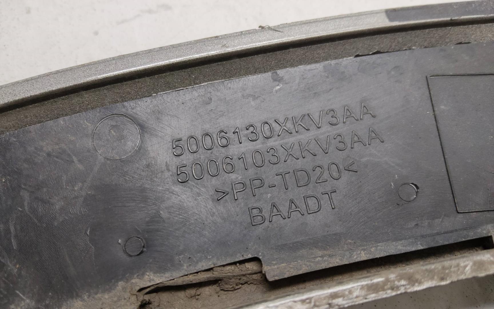 Накладка переднего крыла левого